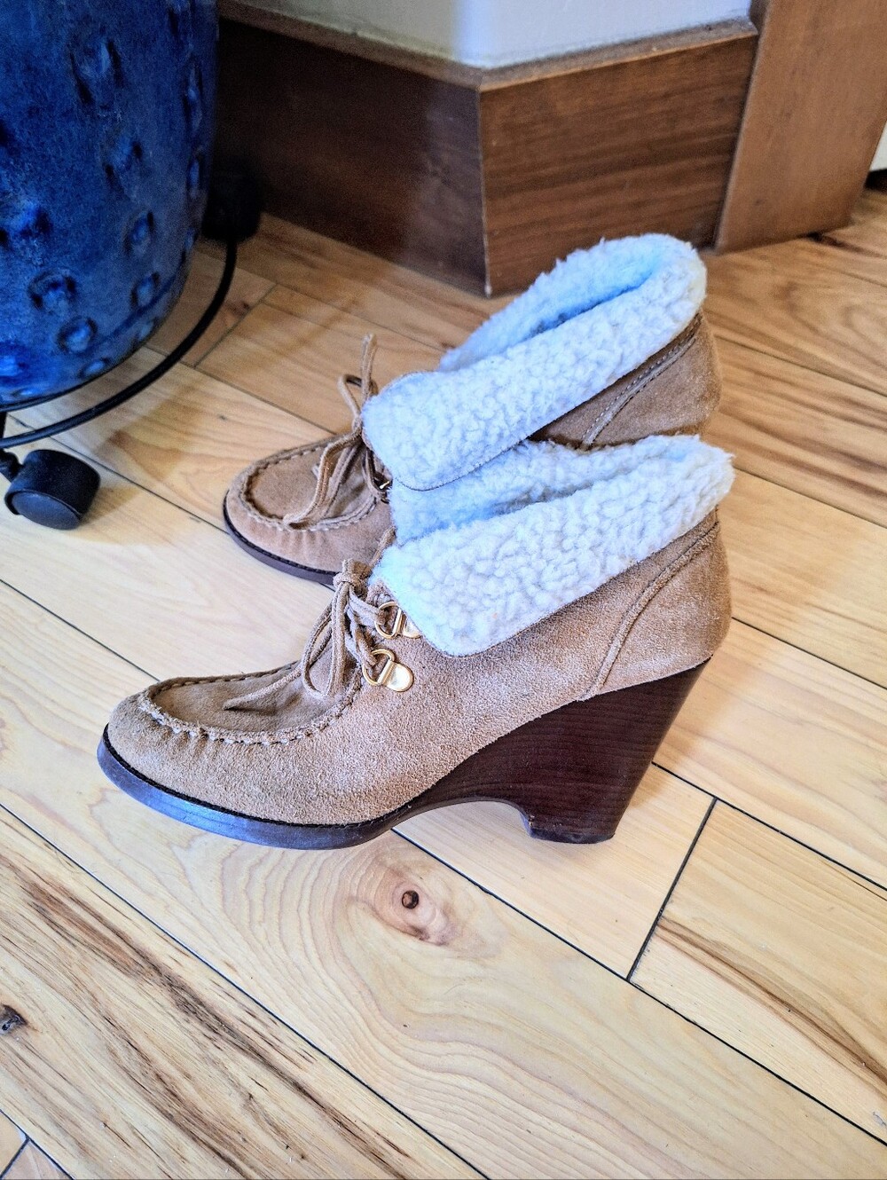 Micheal Kors WENDI Tan Suede Ankle Boots Sheling Lined Sz. 6.5